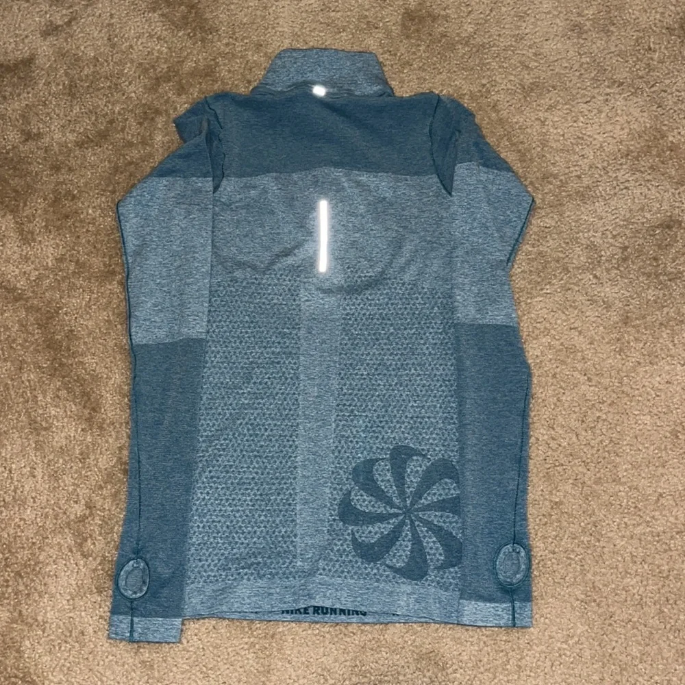Nike Drifit Run the Earth 1/4 zip running top